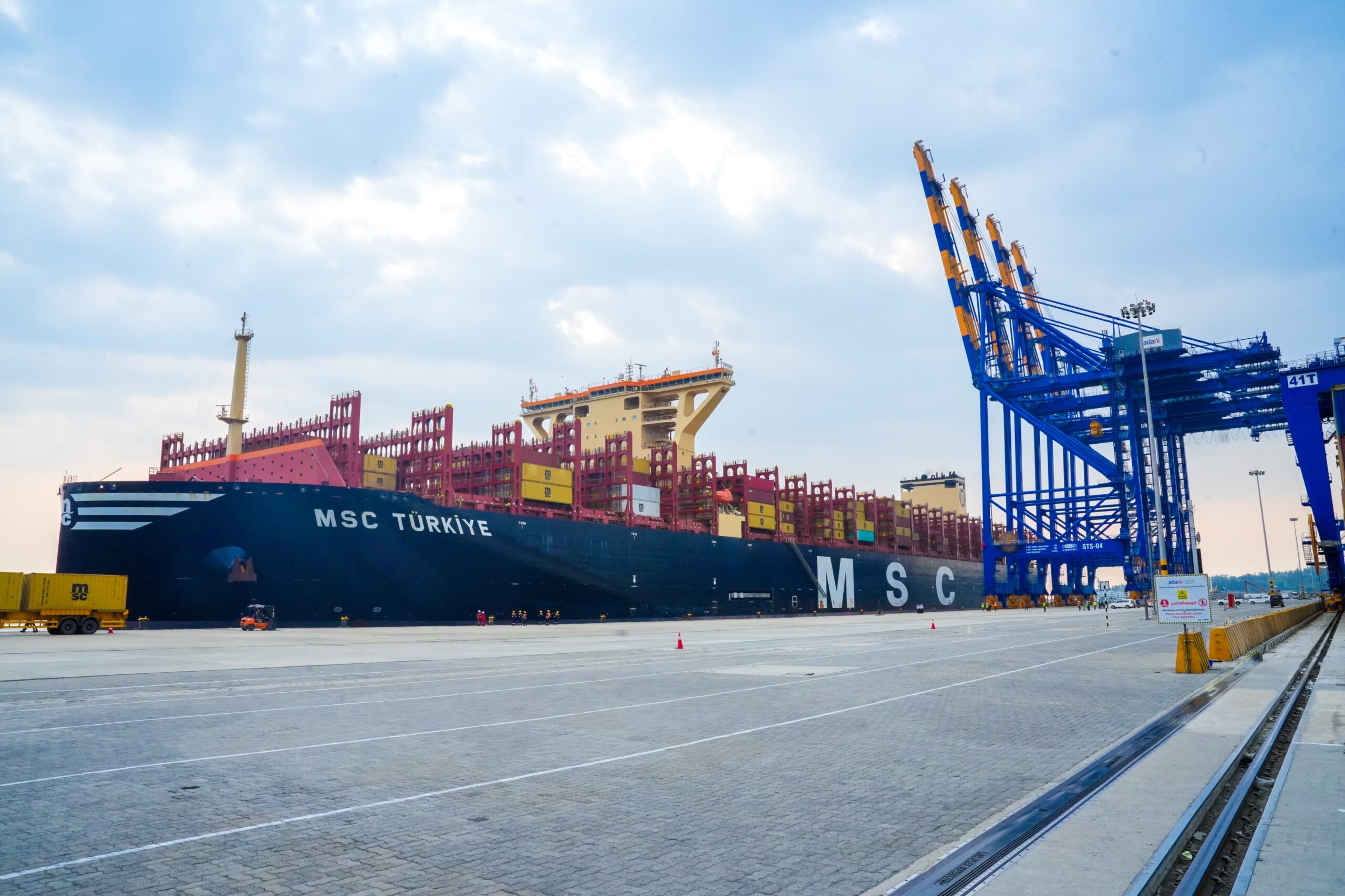 Read more about the article Vizhinjam International Seaport: Transforming India’s Maritime Future